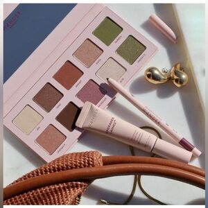 WANDER BEAUTY Trailblazer Eyeshadow Palette